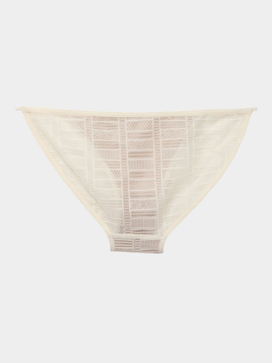 Geometry Lace Fit Shorts