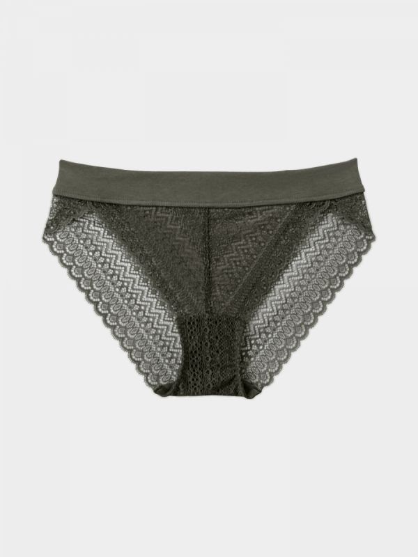 Pattern Over Lace Shorts
