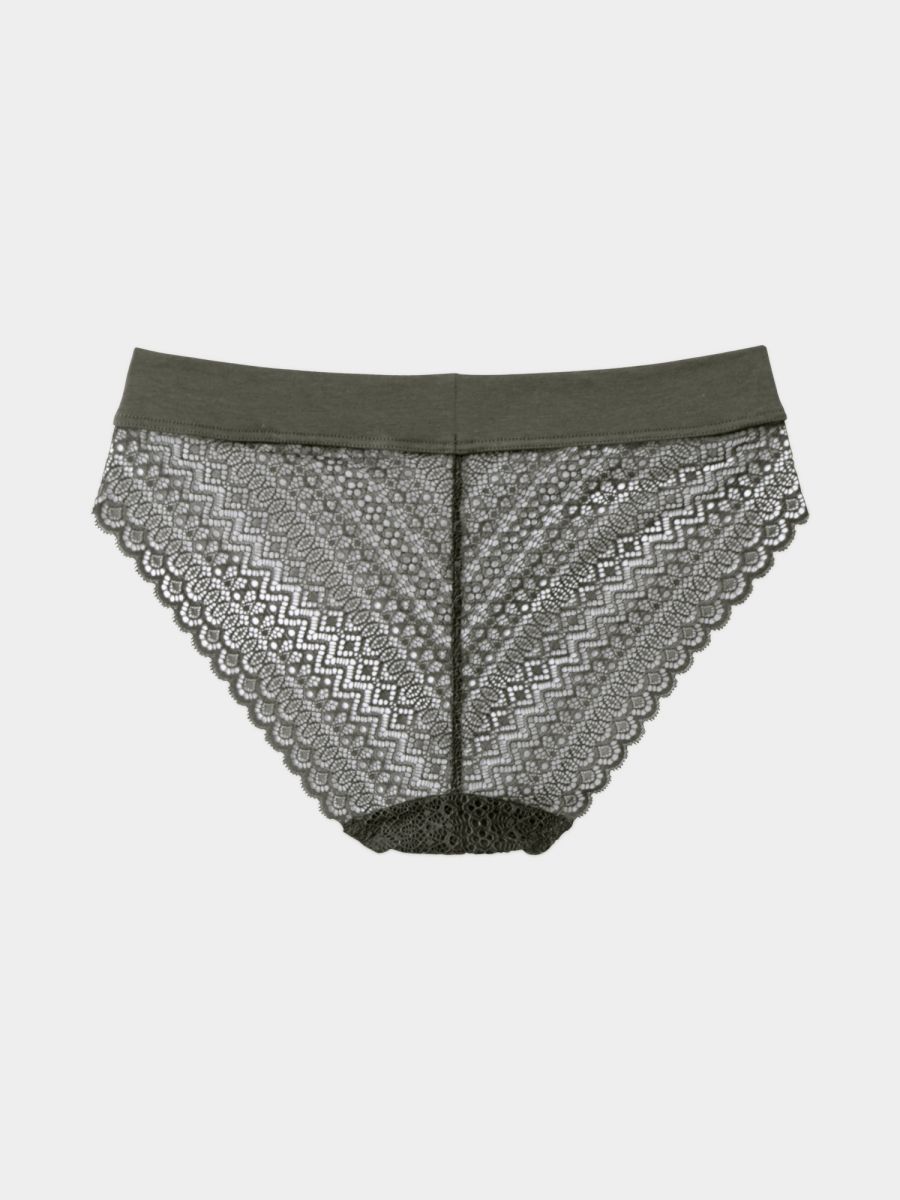 Pattern Over Lace Shorts