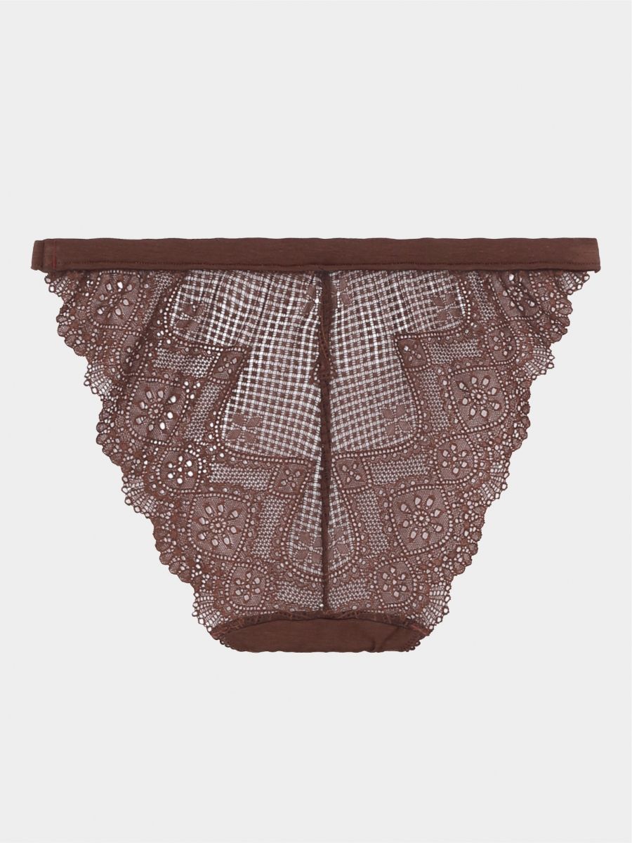 Scalloped Lace Shorts